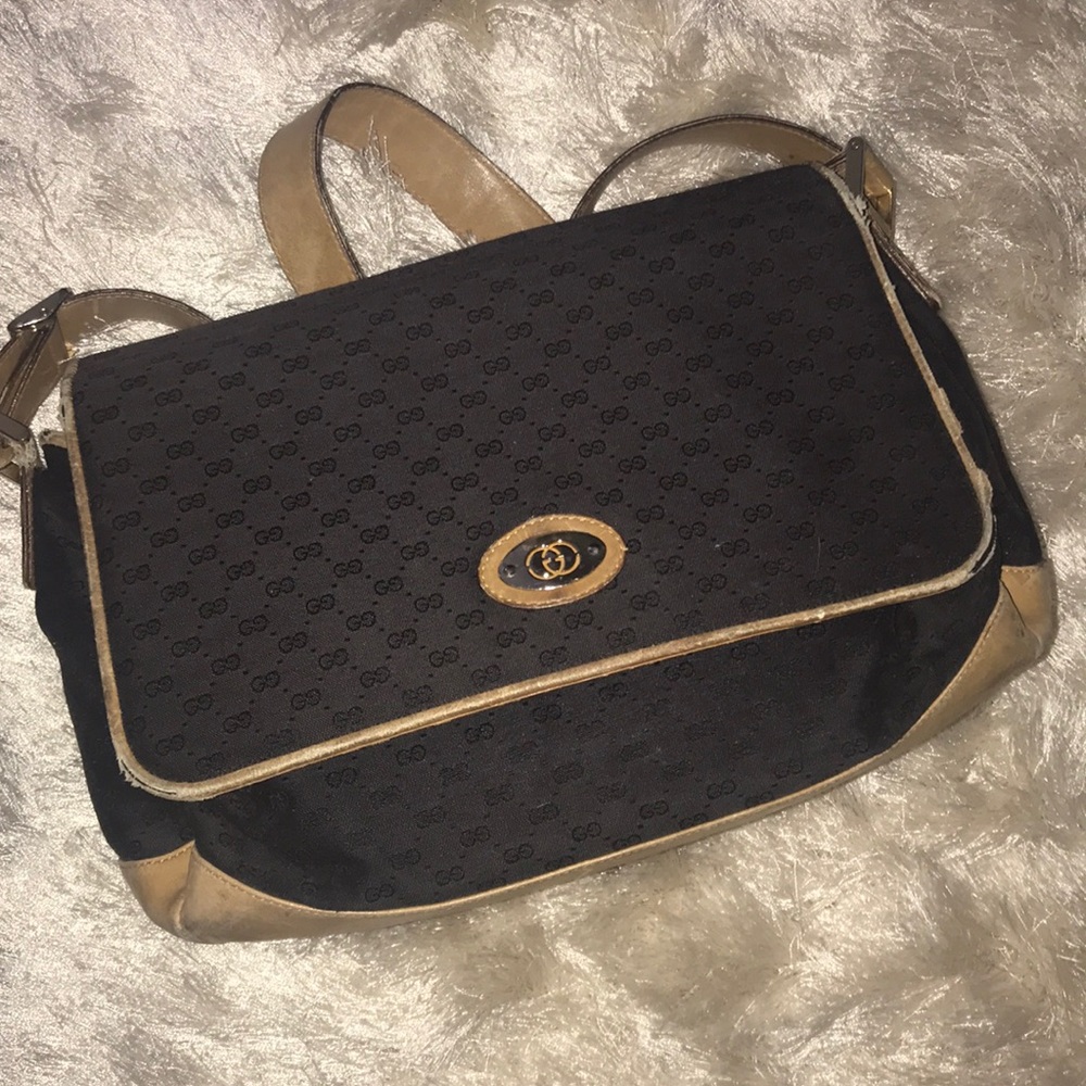 GUCCI AUTHENTIC CROSSBODY Make an offer!